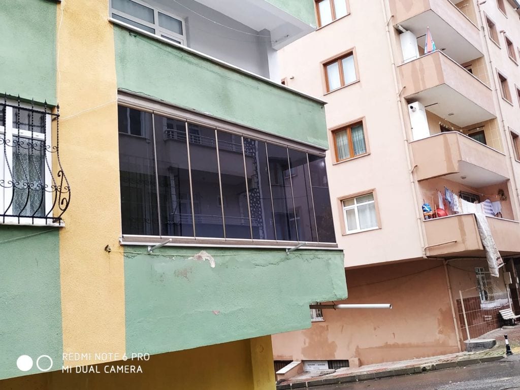 Balcon Cu Geam Glisant